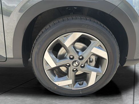 Used 2025 Hyundai Venue SEL FWD image 26