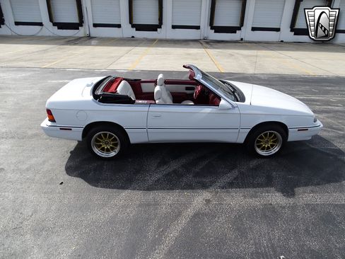 Used 1994 Chrysler LeBaron GTC image 9