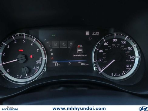 Used 2023 Toyota Highlander XLE FWD image 24