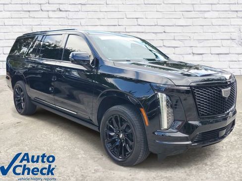 Certified 2026 Cadillac Escalade ESV Sport w/ LPO, ONYX Package AWD/4WD image 5