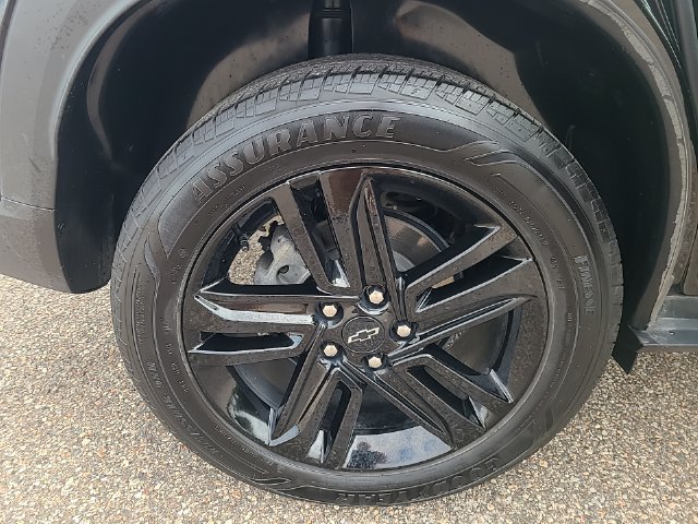 Used 2025 Chevrolet Trax ACTIV w/ Sunroof Package FWD image 32