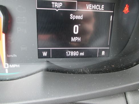 Used 2022 Chevrolet Trax LT w/ Sport Edition image 20