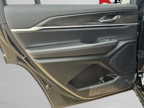 New 2026 Jeep Grand Cherokee L 4WD image 36