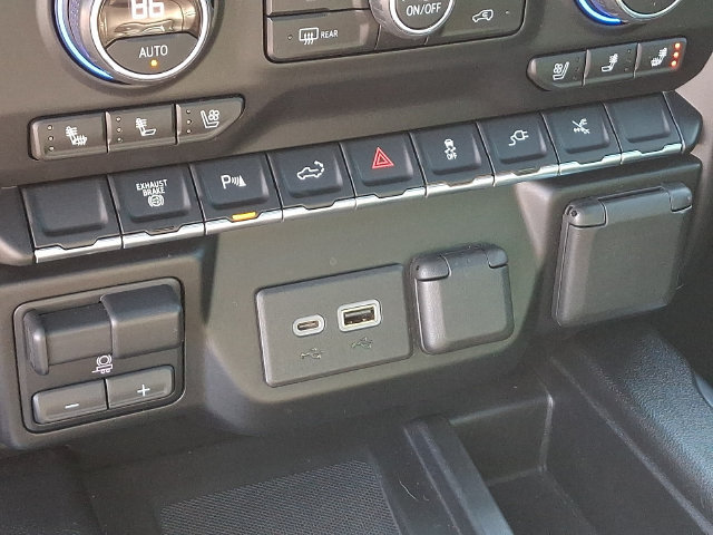 Used 2021 Chevrolet Silverado 2500 High Country AWD/4WD image 16