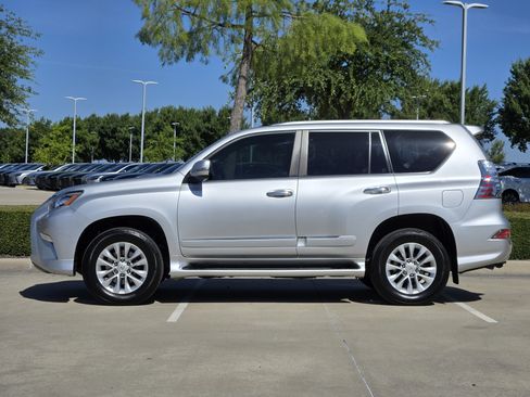 Used 2017 Lexus GX 460 Premium AWD/4WD image 2