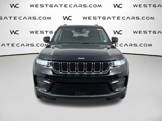 Used 2023 Jeep Grand Cherokee Laredo video 2