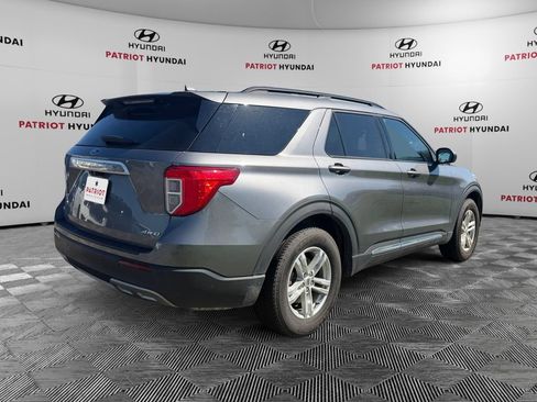 Used 2021 Ford Explorer XLT w/ Equipment Group 202A AWD/4WD image 3