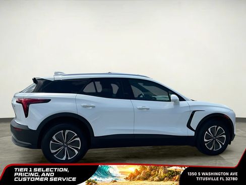 Used 2024 Chevrolet Blazer EV LT AWD/4WD image 13