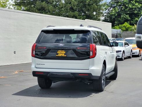 New 2026 Ford Expedition Platinum w/ Stealth Appearance Package AWD/4WD image 4