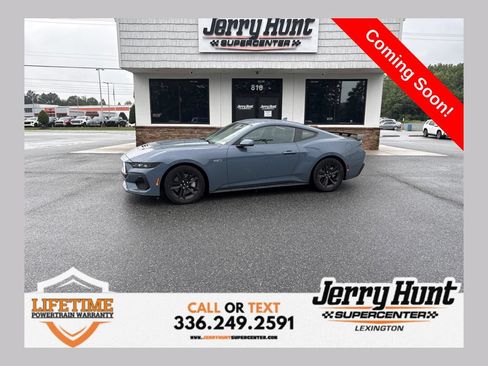 Used 2025 Ford Mustang GT RWD image 1