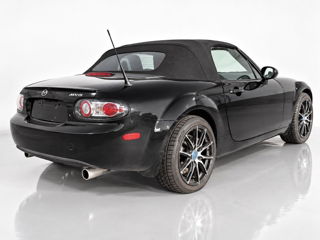 Used 2007 MAZDA MX-5 Miata Touring w/ Suspension Pkg RWD image 5