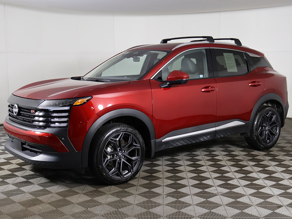 Used 2025 Nissan Kicks SR FWD image 8