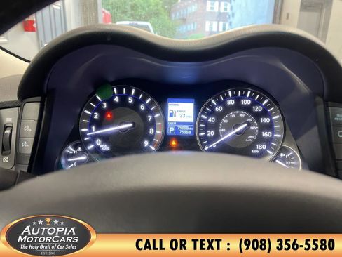 Used 2017 INFINITI Q70 3.7 image 32