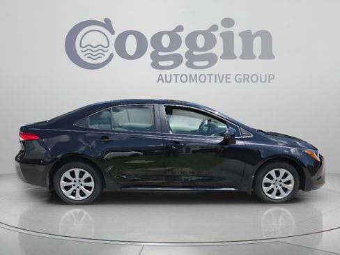Used 2026 Toyota Corolla LE FWD image 6