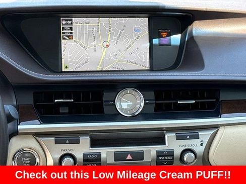 Used 2018 Lexus ES 350 w/ Navigation System Package image 20