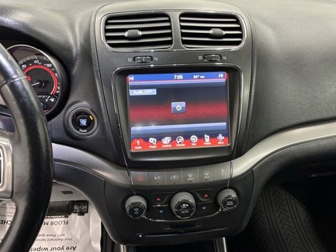 Used 2015 Dodge Journey Crossroad w/ Flexible Seating Group image 22