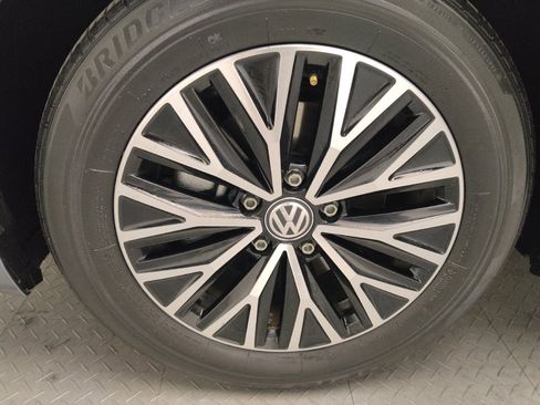 Used 2021 Volkswagen Jetta SE w/ SE Cold Weather Package image 31