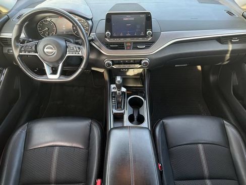 Used 2024 Nissan Altima 2.5 SR FWD image 9