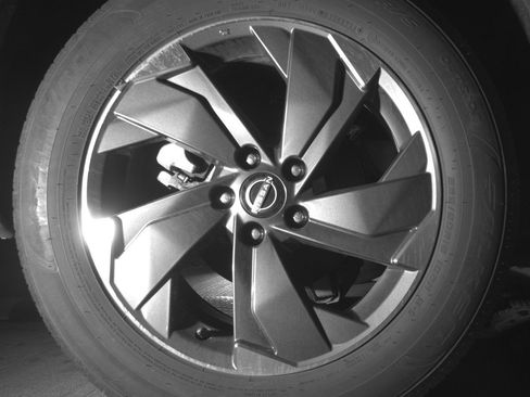 Used 2025 Nissan Rogue SV FWD image 15