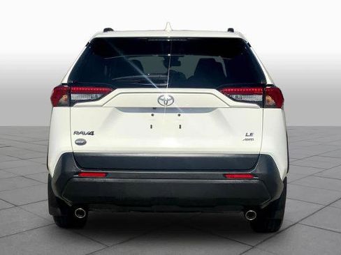 Used 2019 Toyota RAV4 LE w/ All Weather Liner Package image 5