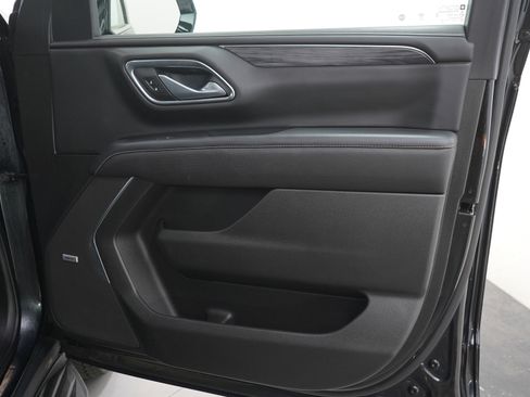 Used 2022 GMC Yukon SLT AWD/4WD image 12