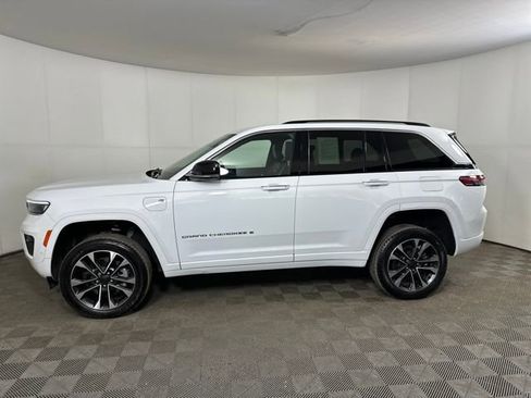 Used 2023 Jeep Grand Cherokee Overland w/ Luxury Tech Group IV image 6