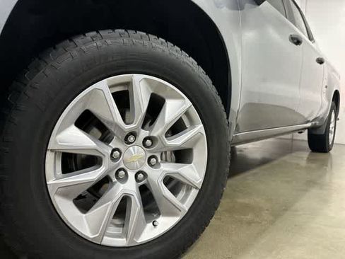 Used 2021 Chevrolet Silverado 1500 Custom w/ Safety Confidence Package image 28