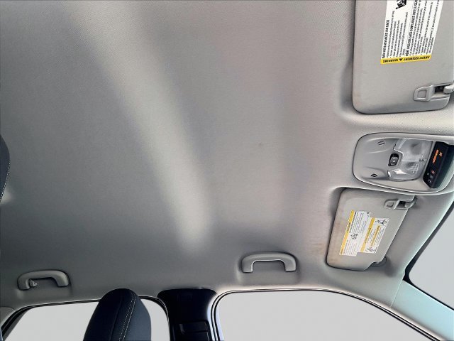 Used 2023 Chevrolet TrailBlazer LT w/ Convenience Package FWD image 22