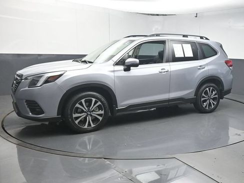 Used 2023 Subaru Forester Limited AWD/4WD image 4