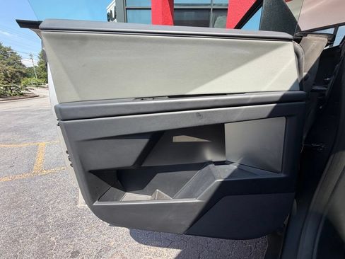 Used 2024 Tesla Cybertruck AWD Crew Cab image 12