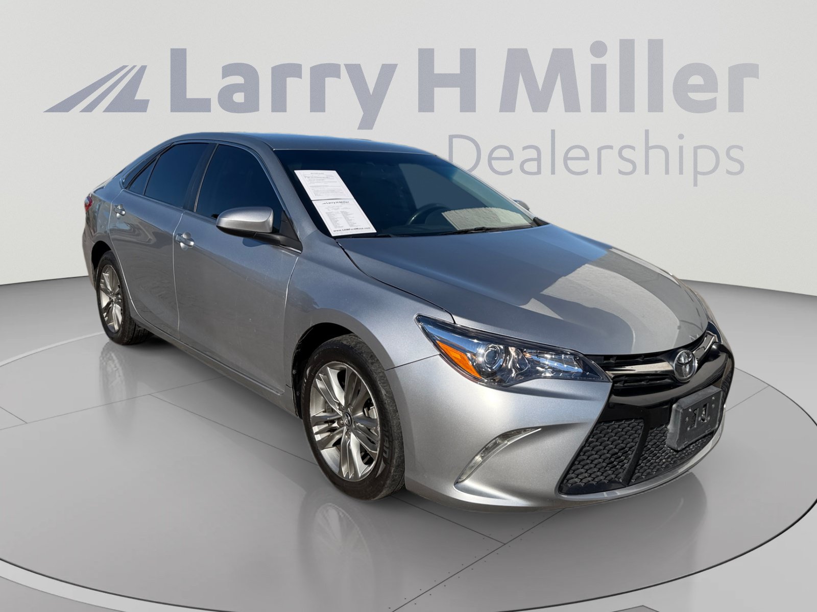 Used 2017 Toyota Camry SE FWD image 7