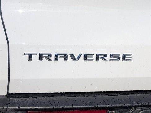 New 2026 Chevrolet Traverse LT image 11