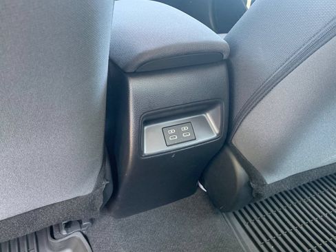 Used 2025 Toyota Corolla LE FWD image 15