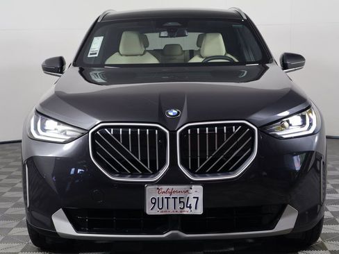 Used 2025 BMW X3 xDrive30i w/ Premium Package AWD/4WD image 2