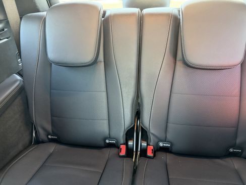 Used 2025 Mercedes-Benz GLS 450 4MATIC image 14