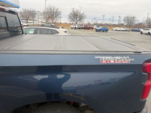 Used 2020 Chevrolet Silverado 1500 LT Trail Boss image 4