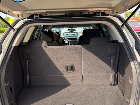Used 2016 Chevrolet Traverse LT w/ Style and Technology Package FWD image 23
