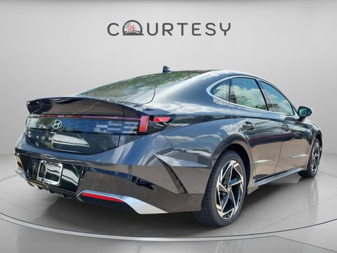 New 2025 Hyundai Sonata SEL image 3