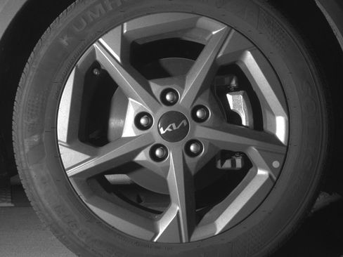 Used 2025 Kia K4 LXS image 13