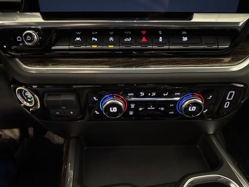 New 2026 GMC Sierra 1500 Elevation w/ Elevation Premium Package AWD/4WD image 27