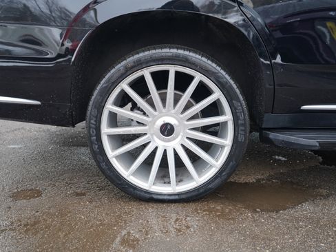 Used 2022 Cadillac Escalade Luxury image 82