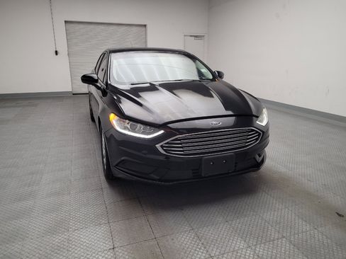 Used 2017 Ford Fusion SE w/ Fusion SE Technology Package FWD image 14