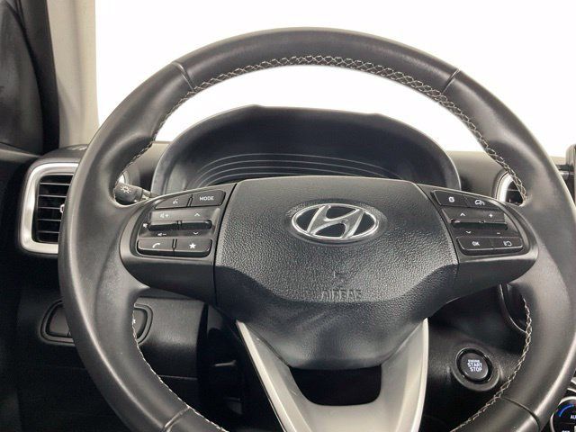 Used 2026 Hyundai Venue SEL FWD image 22