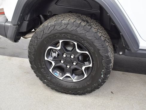 Used 2023 Jeep Wrangler Unlimited Rubicon 4xe w/ Cold Weather Group AWD/4WD image 36