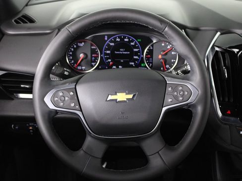 Used 2023 Chevrolet Traverse High Country FWD image 9
