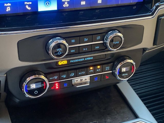 Used 2022 Ford F350 Lariat w/ Lariat Ultimate Package AWD/4WD image 26
