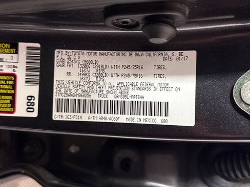 Used 2017 Toyota Tacoma SR5 w/ Exterior Package AWD/4WD image 21