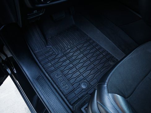 Used 2022 Jeep Grand Cherokee Trailhawk image 17