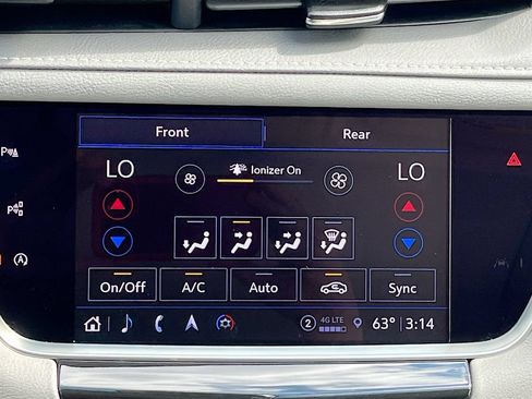 Used 2025 Cadillac XT5 Premium Luxury w/ Technology Package AWD/4WD image 16
