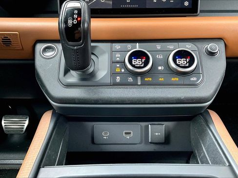 Used 2021 Land Rover Defender 110 X image 33